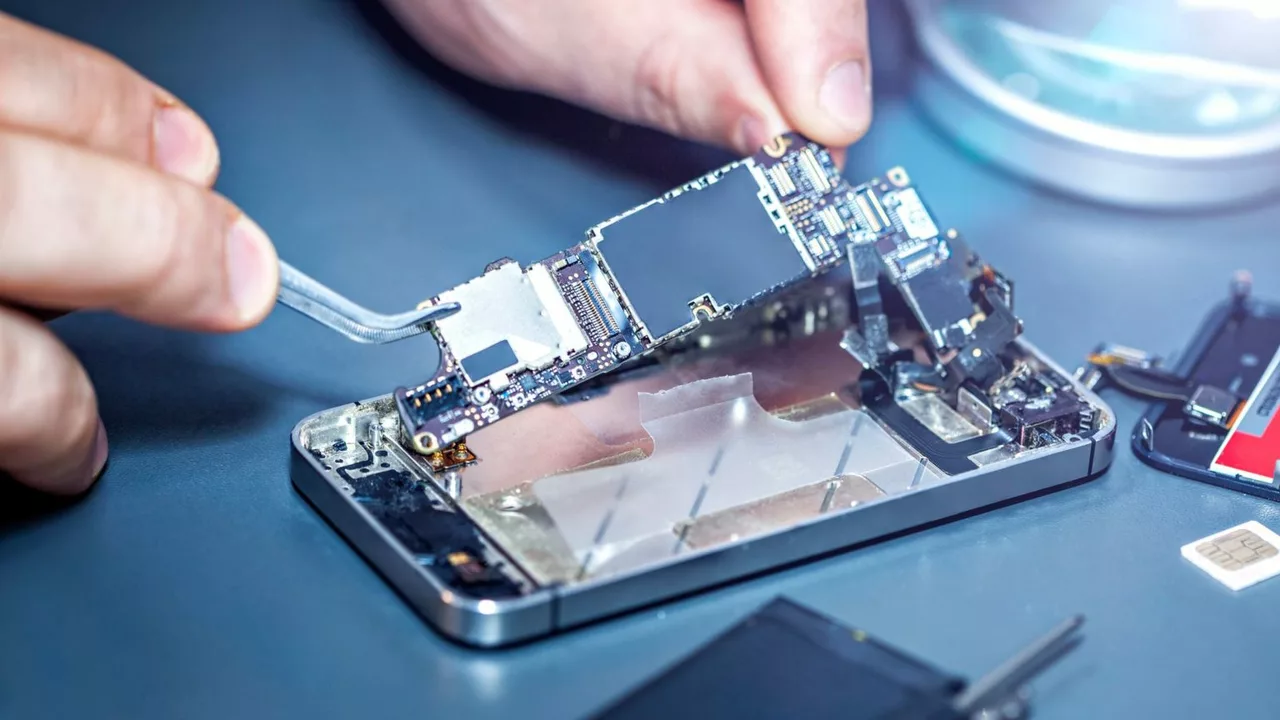 Which is the best mobile repair shop in Rajkot?